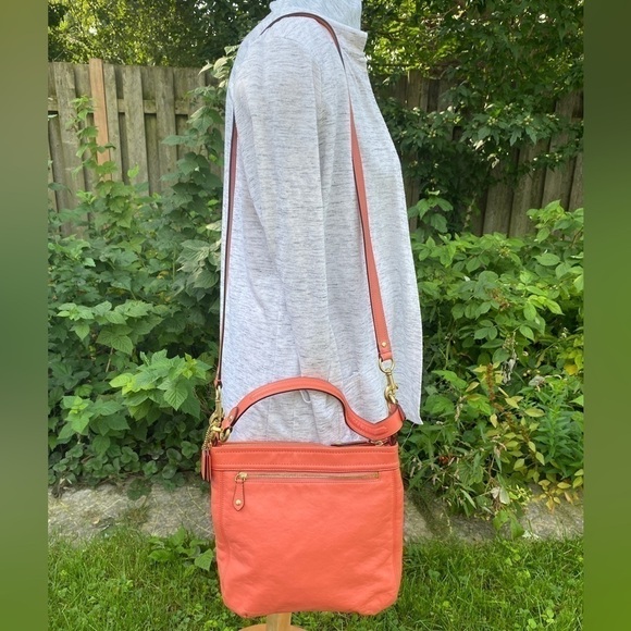Coach Ashley Shoulder  Bag Peach - Picture 4 of 16